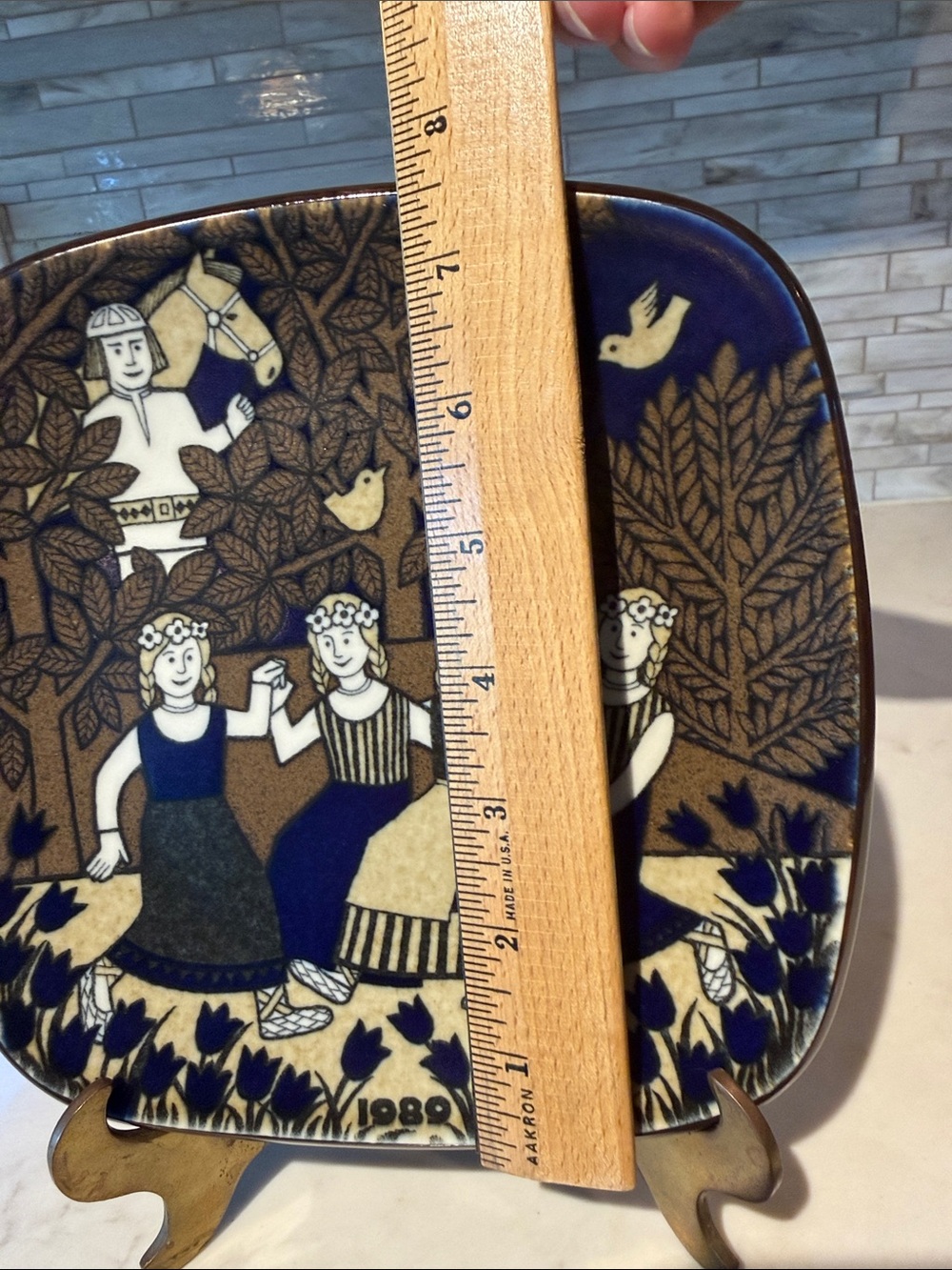 Arabia Finland 1989 Collector Plate
Raija Uosikkinen Kalevala Collection - Picture 7 of 7